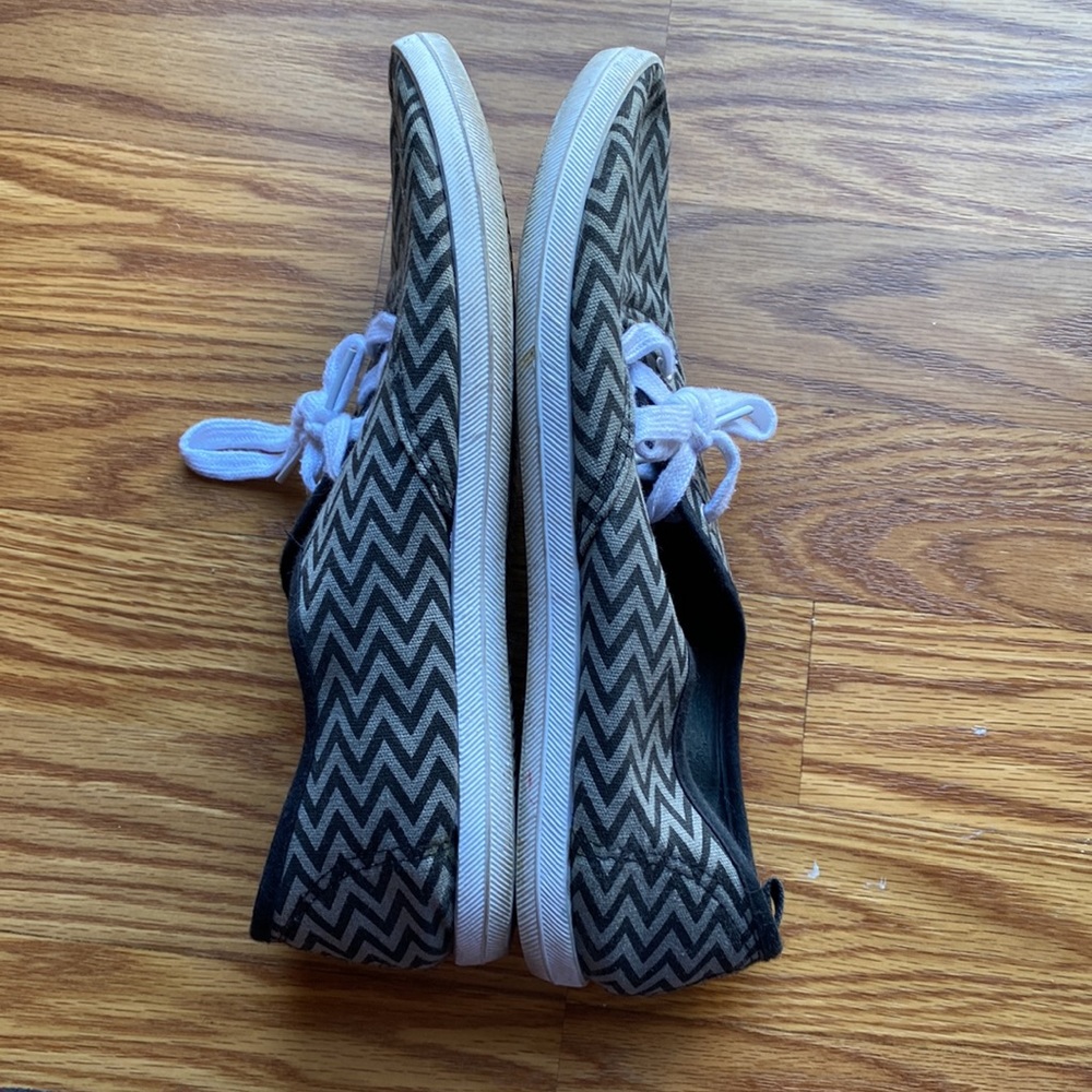 Patterned sneaker - Picture 5 of 7